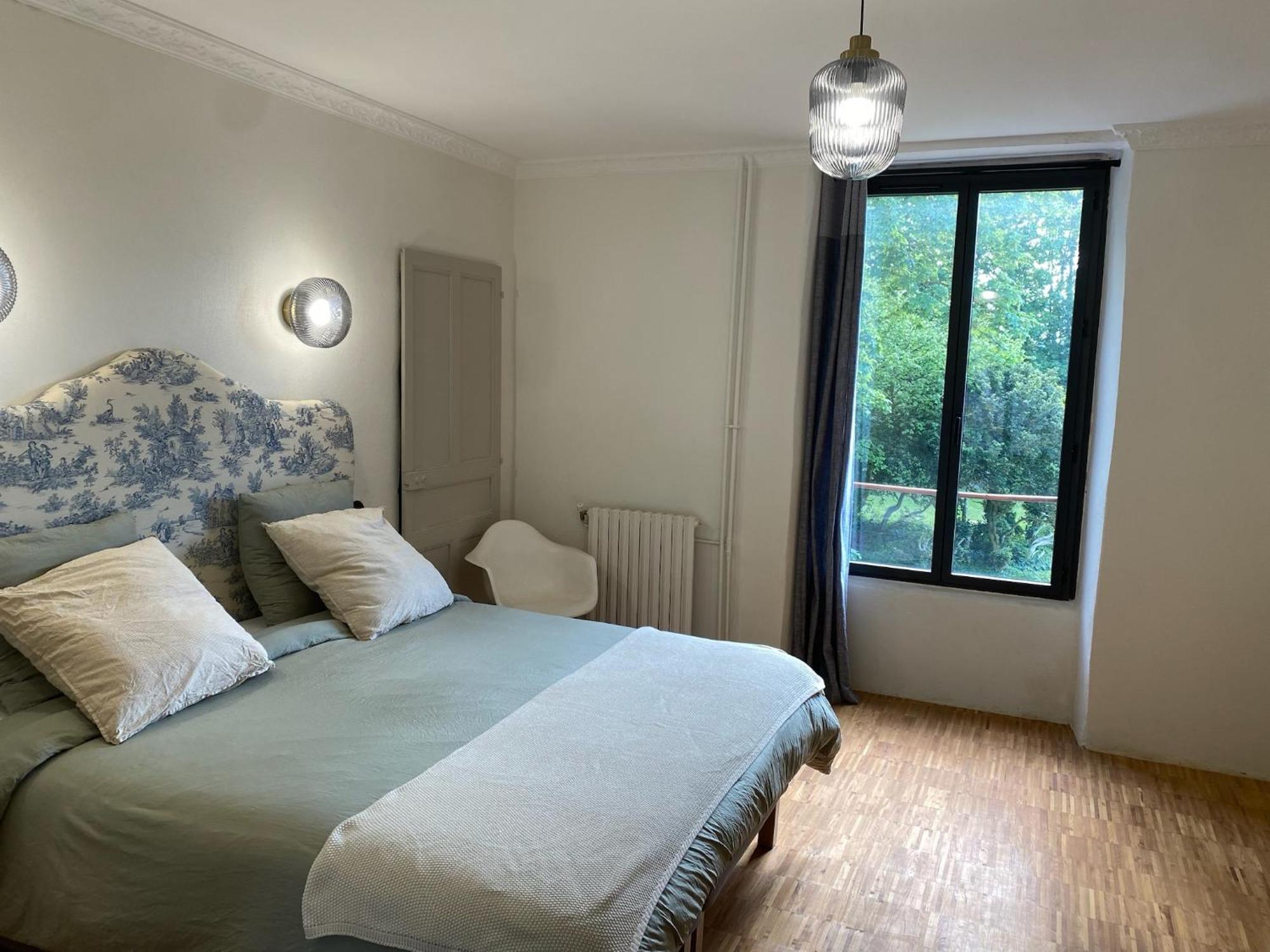 Manoir Du Menec Chambre Le Folgoet Exterior photo